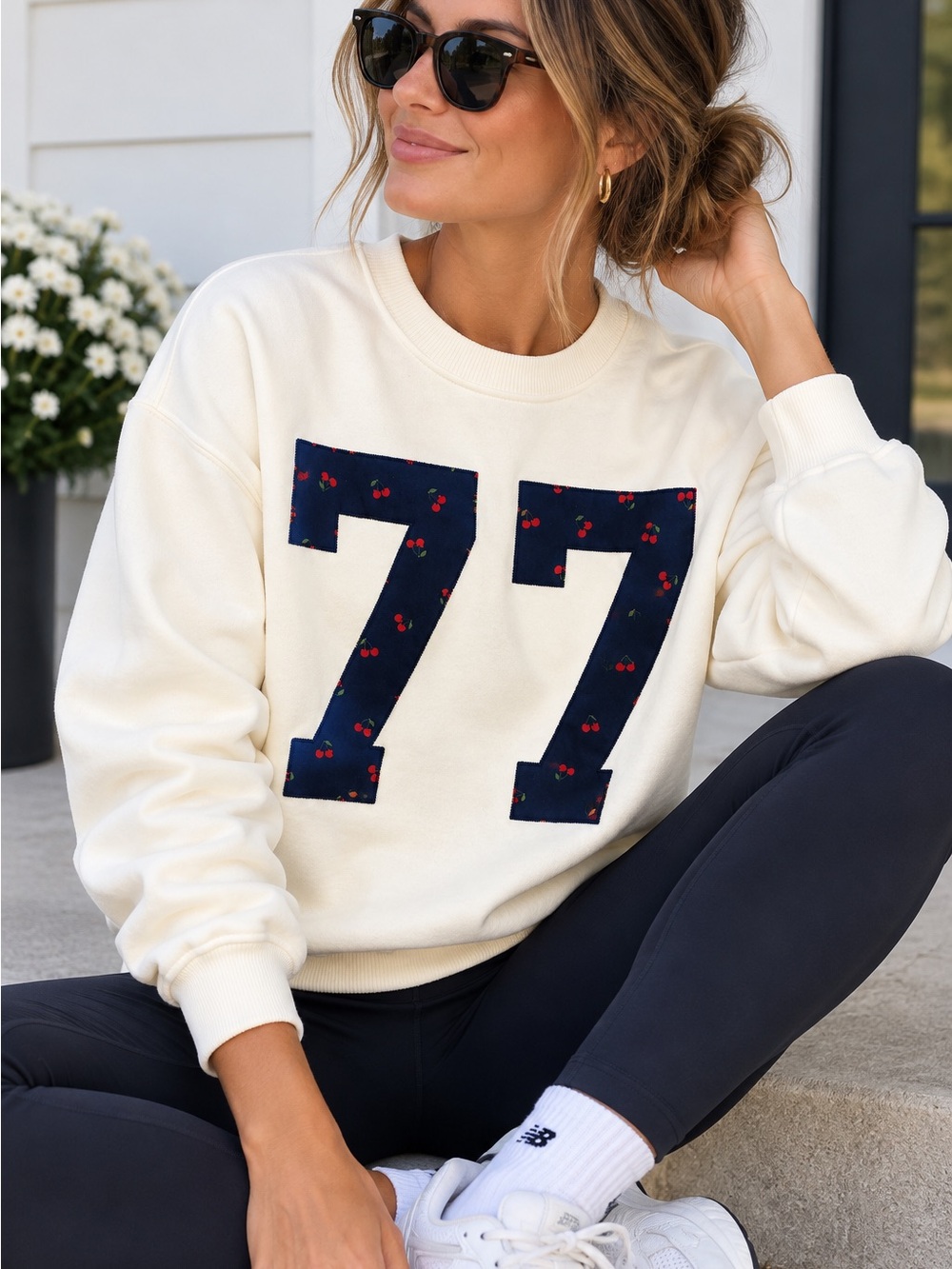 NWT American Eagle Outfitters Cream Pullover Sweatshirt with Navy '77 Cherry